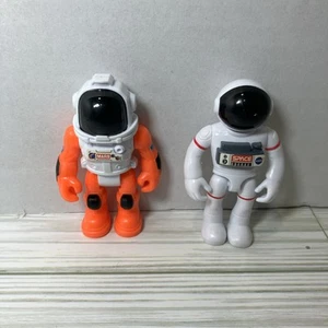 NASA Space Adventure Series Astronaut Figures Poseable Daron 3” Figurine 2019 - Picture 1 of 4