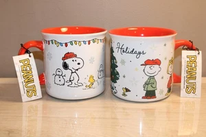 GIBSON PEANUTS SNOOPY WOODSTOCK CHARLIE MARRÓN JUEGO DE 2 TAZAS DE VACACIONES GRANDES NUEVAS CON ETIQUETAS - Imagen 1 de 5
