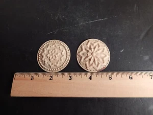 Antiguo Pin de Costura Victoriano Hueso Bovino Rueda Cojín Decorado 1 7/8" Par B - Imagen 1 de 2