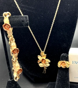 Set Gioielli Vintage Avon Rose Burnate Collezione 3 Pezzi 1975 + Scatola - Foto 1 di 21