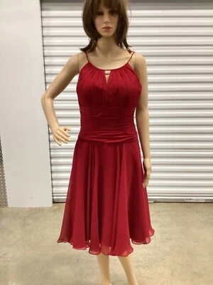 Vestido B2 Rojo Acanalado Fluido Talla 8 Nuevo Foto 1 de 4