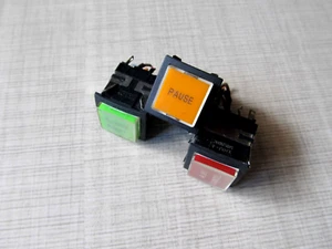 1pcs Used XHM-4 MULON square with light button - Picture 1 of 2
