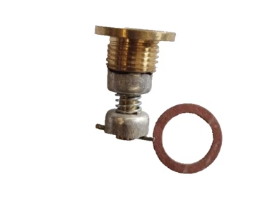 ukscooters LAMBRETTA BRASS MAGNETIC OIL PLUG WITH WASHER GP LI TV SX S2 S3 - Image 1 of 3