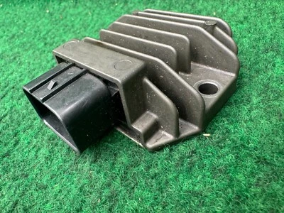 KTM SUPERDUKE 1290 2018 WOLTAGE REGULATOR Foto 1 de 4