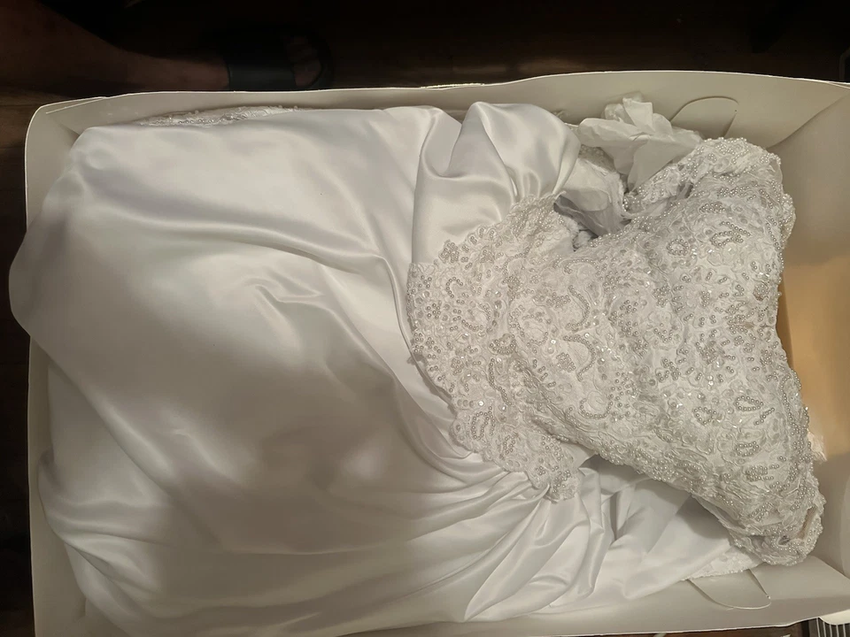 Moonlight Bridal Wedding Dress Size 8 Women Off Shoulder - Image 1 of 4