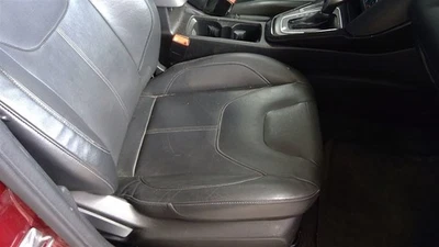 Пассажирское переднее сиденье ковшеобразная кожа с ручной коробкой передач подходит для 15–18 FOCUS 481009 - Изображение 1 из 4