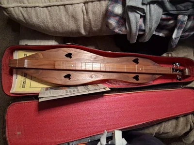 Dulcimer #813 1977 vintage Green River con estuche original Foto 1 de 4
