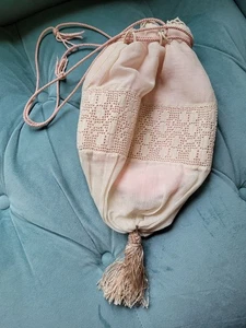 Cartera antigua eduardiana rosa y beige con cordón de encaje - Imagen 1 de 9