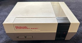 Nintendo Entertainment System NES Console (NES-001) & Controllers. NO Cords.