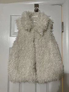 Crazy 8 Girls Large 10/12 Furry White Vest- VGUC - Picture 1 of 10
