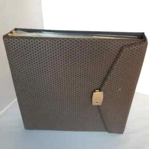 Vinyl Vintage Schallplattenalbum in braun, für 16 LPs mit Druckknopf-Verschluss - Bild 1 von 1
