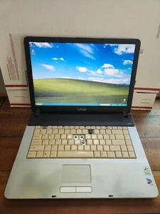 Sony Vaio VGN-FS920 15.4" (Intel Pentium M @ 1.73GHz,2GB Ram,160GB HDD) Win XP - Picture 1 of 19