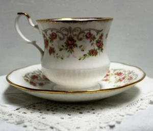 Tea Cup & Saucer Royal Minster Fine Bone China Made in England Pink Flowers - Picture 1 of 6