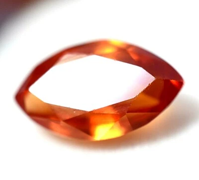 Piedra preciosa tratada de zafiro naranja fuego natural de Ceilán de 5,00 quilates con certificación GGL Foto 1 de 4