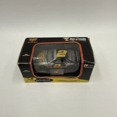 Ford T-Bird 1996 Nascar #2 Rusty Wallace 1/64 Revell Miller Brewing Foto 1 de 4