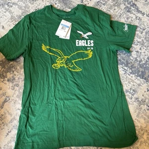Men’s Size Medium Nike Eagles Shirt green with picture NFL - Picture 1 of 4