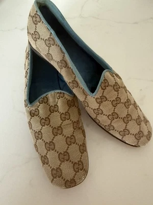 Zapatilla Gucci Vintage Tostada GG Logo Monograma Lona Tela Turquesa Borde 6.5 Foto 1 de 4