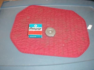 NUEVO DE LOTE ANTIGUO MOPAR 1966-67-68-69-70 C CUERPO GORRA DE GAS TODOS LOS MODELOS - Imagen 1 de 1