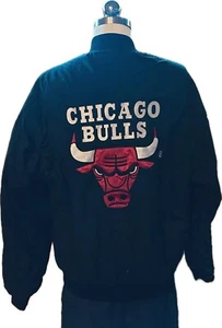 Vintage Authentic Swingster brand, Chicago Bulls jacket in size S Michael Jordan - Picture 1 of 12
