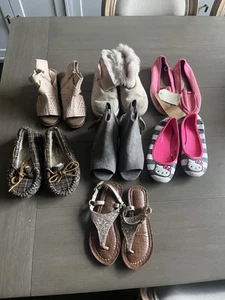 7 Paar Mädchen Schuhe Paket Größe 12-1, UGG, Reef (Neu mit Etikett), Hello Kitty, mehr... - Bild 1 von 20