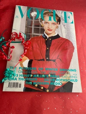 VOGUE Magazine 1990 November FREE gift wrap FAST dispatch  - Image 1 of 4