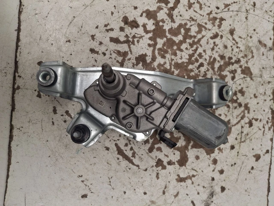 Двигатель заднего стеклоочистителя подходит для 19-23 CHEROKEE 1399517 - Изображение 1 из 4