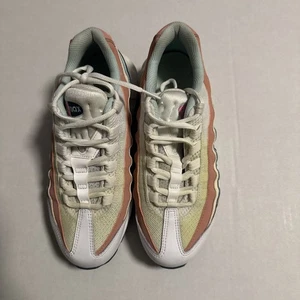 Size 6.5 Women’s Nike Air Max 95 GS White Green Watermelon NWOT - Picture 1 of 5