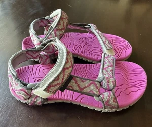 Teva Kleinkind Mädchen T Hurricane 3 Sandale Wasserschuhe Größe 13 rosa silber - Bild 1 von 6