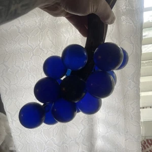 Original 1960s Large 2” Balls Lucite Acrylic Cobalt Blue Grape Cluster - Picture 1 of 6