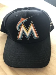 MIAMI MARLINS MLB BLACK NEW ERA 9TWENTY 920 ADJUSTABLE HAT CAP - Picture 1 of 7