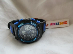 Skmei Black & Blue Digital Wristwatch w/ Adjustable Buckle Band  - Picture 1 of 12