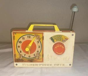 Fisher Price Vintage 1971 Hickory Dickory Dock (Works) Windup Music Box - Picture 1 of 4