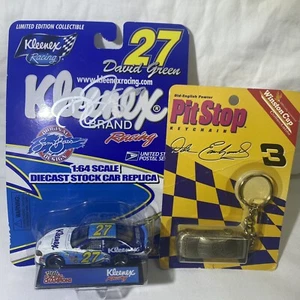 Racing Champions #27 David Green Kleenex 1/64 Scale Diecast Car 2005 & Keychain - Picture 1 of 10
