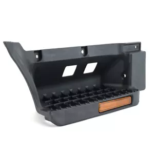 Right Front Door Lower Step Pedal For ISUZU TRUCK F Series FSR FTR FVR 2008-ON - Picture 1 of 13