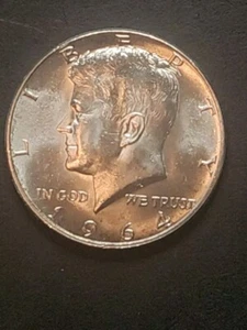 1964-P Kennedy Half Dollar 90% Silber Half Dollar ~ schöne Münze - Bild 1 von 2
