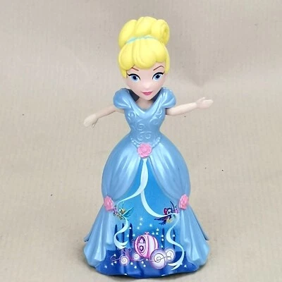 Muñeca Princesa Cenicienta con Vestido con Clip Mágico Magiclip de Disney Foto 1 de 4
