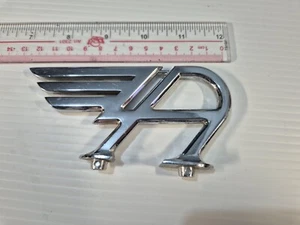 Insignia Austin tamaño más grande emblema motivo cuerpo cromo volando A capó capó volando-A - Imagen 1 de 8