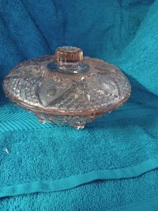 Vintage Kim Indonesia gepresstes klares rosa Glas Bonboniere mit Deckel - Bild 1 von 2