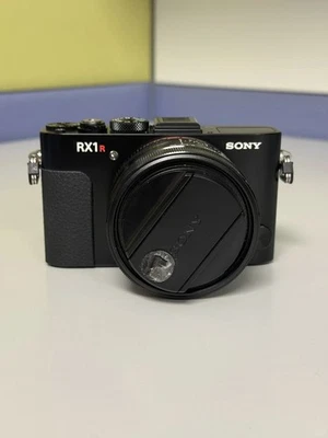 索尼 Cyber-shot DSC-RX1R 全火焰数码相机 黑色 英语 - 85% 全新 — 第 1/4 张图片