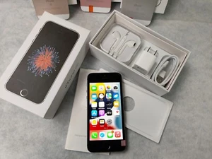 Very New Apple iPhone SE 1st Gen 128GB - Space Gray (Unlocked)  With Box - Picture 1 of 12