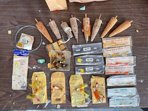 LOT 29+ VTG Fishing Fly Jig Bucktail Shad Speck Popping Corks Lures Split Shot - Picture 1 of 13