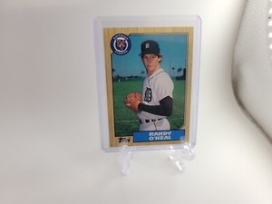 1987 Topps - #196 Randy O'Neal Detroit Tigers Pitcher Baseball Card 