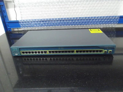 Cisco WS-C2950SX-24  24 X 10/100 ports + 2 X 1000Base SX Uplink - Image 1 of 4
