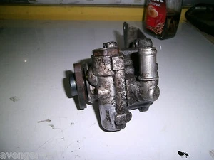 LAND ROVER FREELANDER TD4 DIESEL POWER STEERING PUMP 13mm bolt holes QVB101453 - Picture 1 of 2