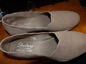 Skechers Womens Memory Foam Loafers - Taupe Air Cooled 49481 Size 11 - Picture 1 of 5