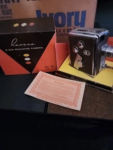 Macchina fotografica vintage Revere 8 Eight modello 40 pellicola 8mm con scatola originale - Foto 1 di 12