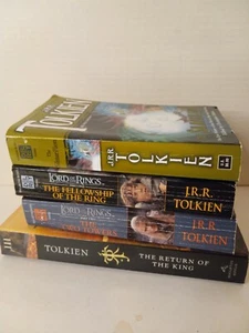 4 JRR Tolkien PB Books VG - Imagen 1 de 6