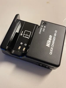 Nikon Quick Charger MH-23 OEM Genuine For EN-EL9 Li-ion Battery Without a Cord - Picture 1 of 5