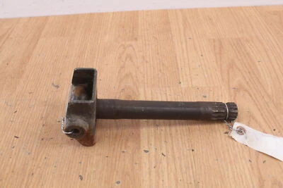 1997 YAMAHA VMAX 700 SX Left Or Right Spindle / Knuckle - Image 1 of 4