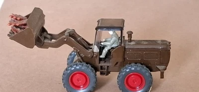 Wiking 651 Radlader mit Ladung und Fahrer aus Anlagenrückbau - Bild 1 von 4